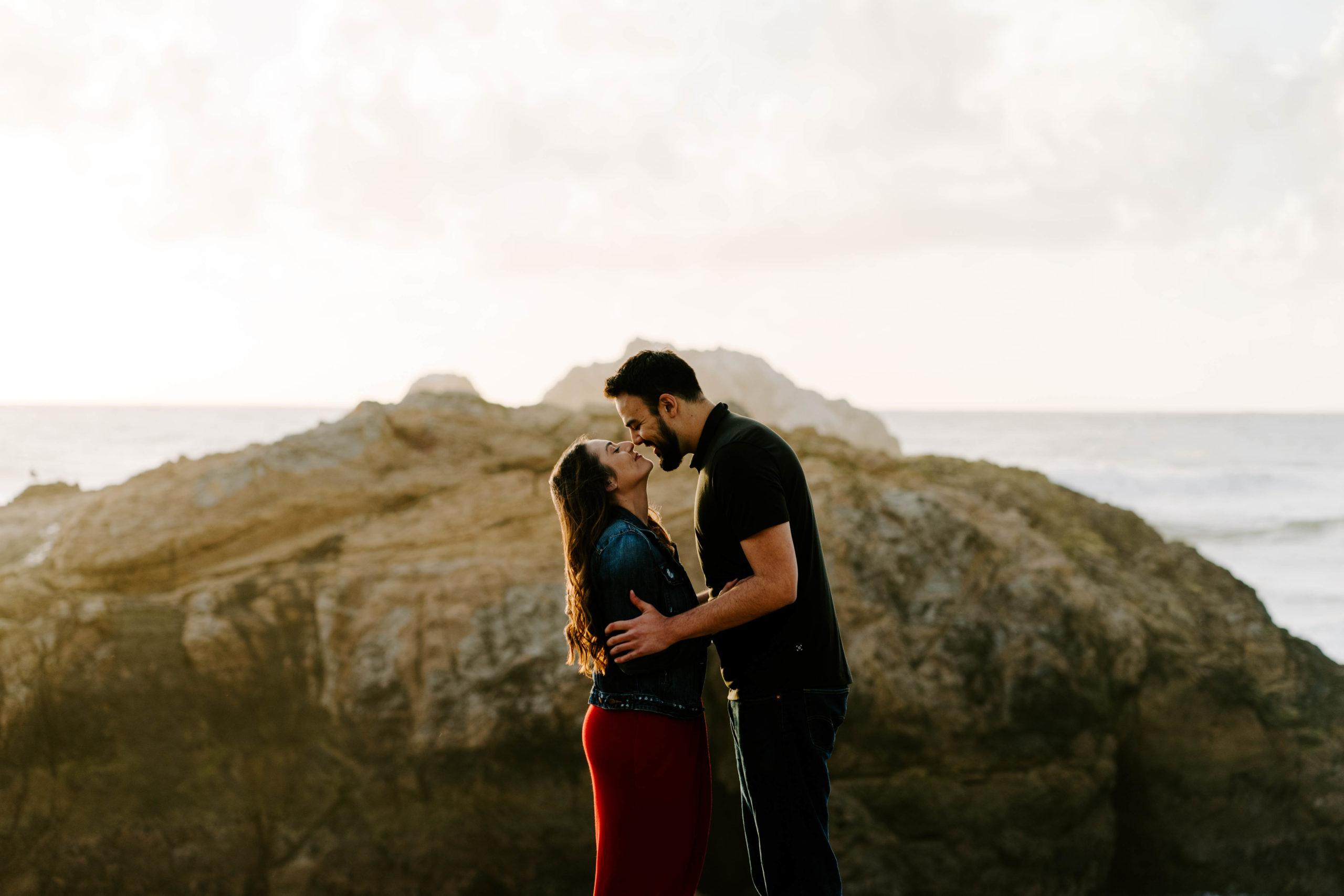 Couple kissing at Sutro Baths in San Francisco