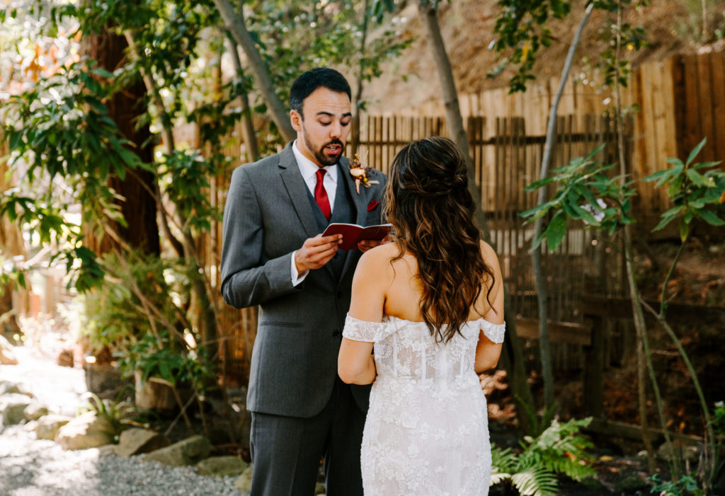 groom reading vows