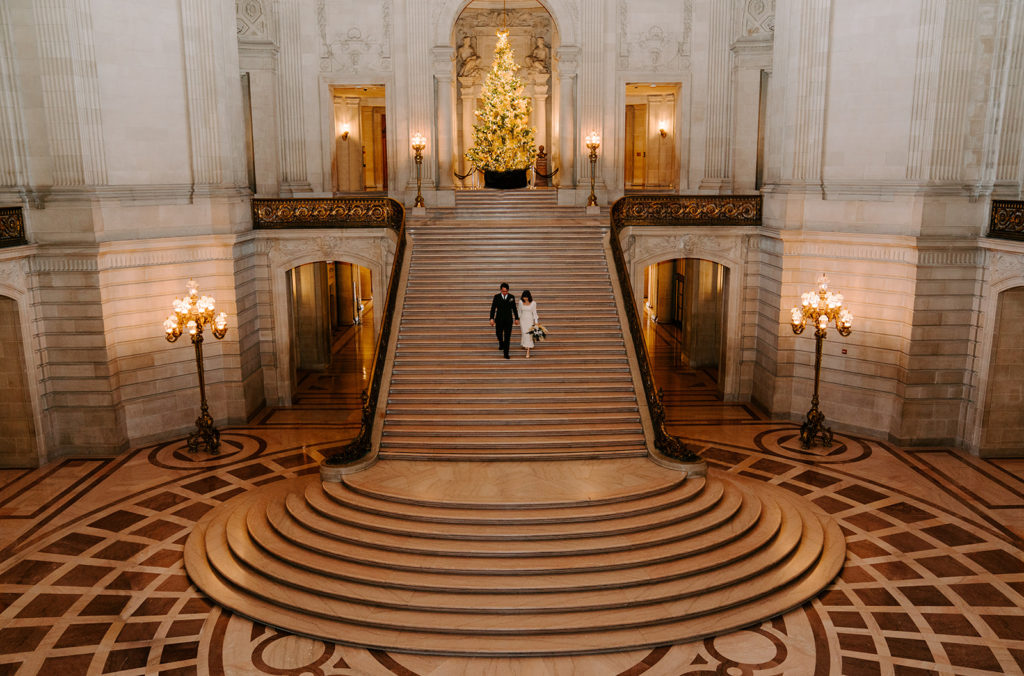 christmas engagement photos in san francisco city hall