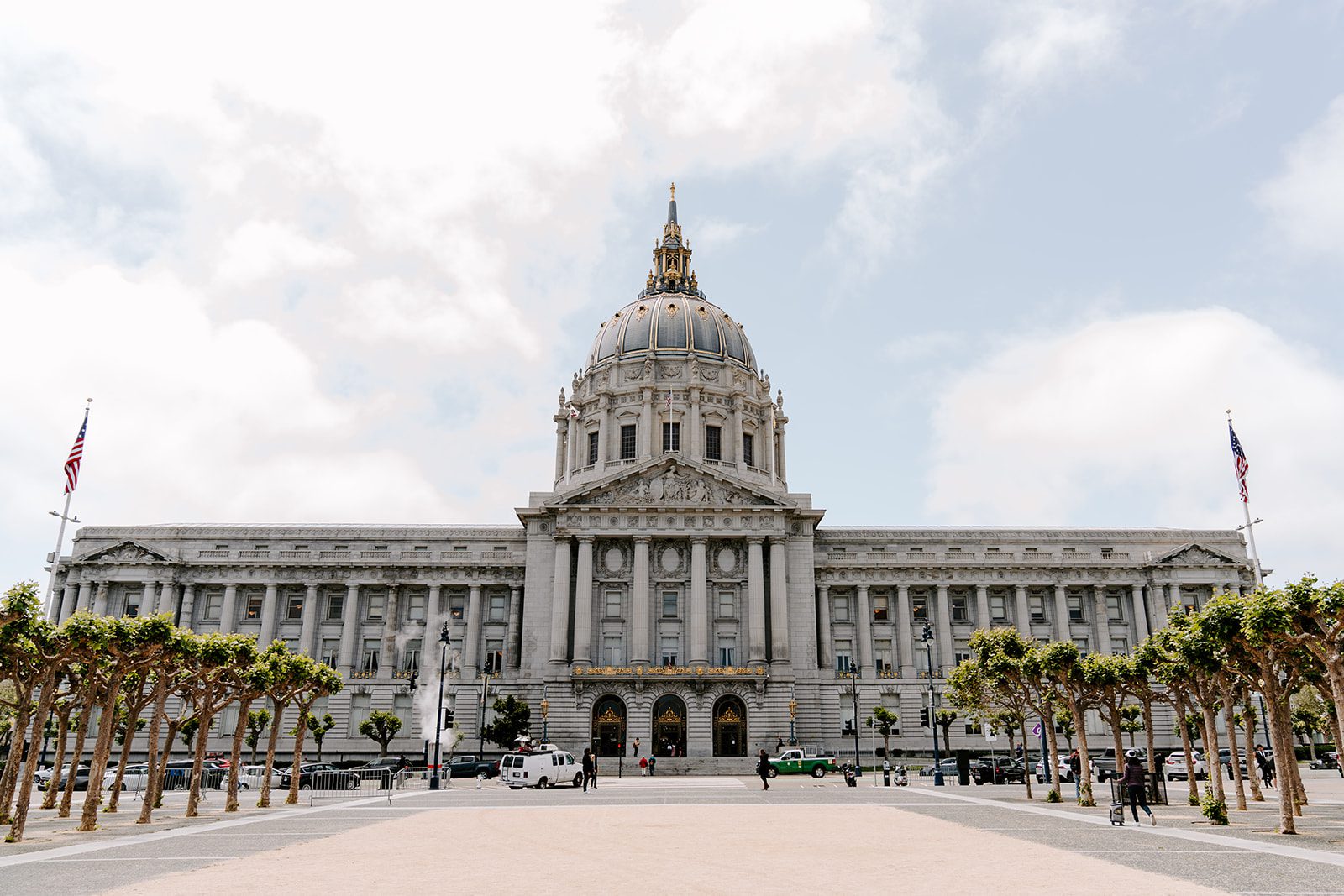 Complete Guide to Getting Married in San Francisco City Hall in 2024